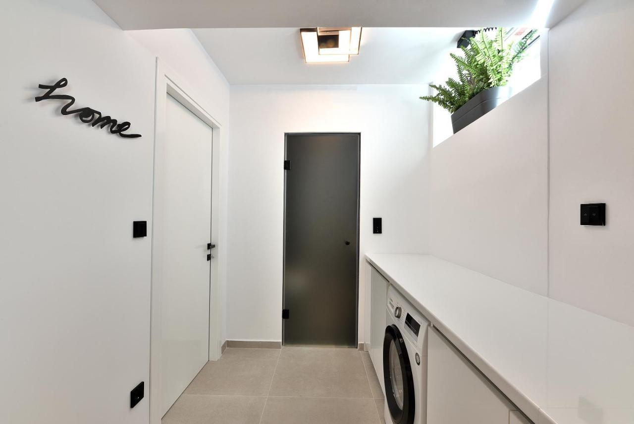 Phaedrus Living City Center Luxury Flat Skoufa เอเธนส์ ภายนอก รูปภาพ