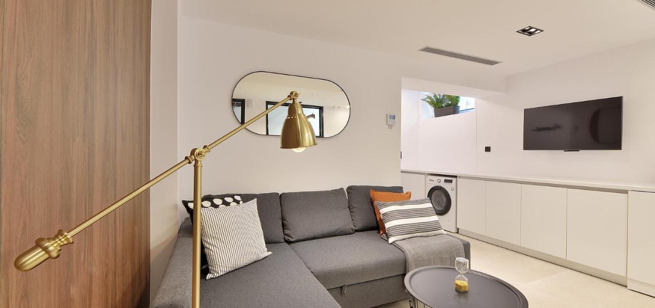 Phaedrus Living City Center Luxury Flat Skoufa เอเธนส์ ภายนอก รูปภาพ