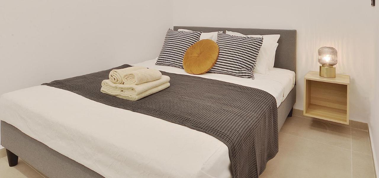 Phaedrus Living City Center Luxury Flat Skoufa เอเธนส์ ภายนอก รูปภาพ